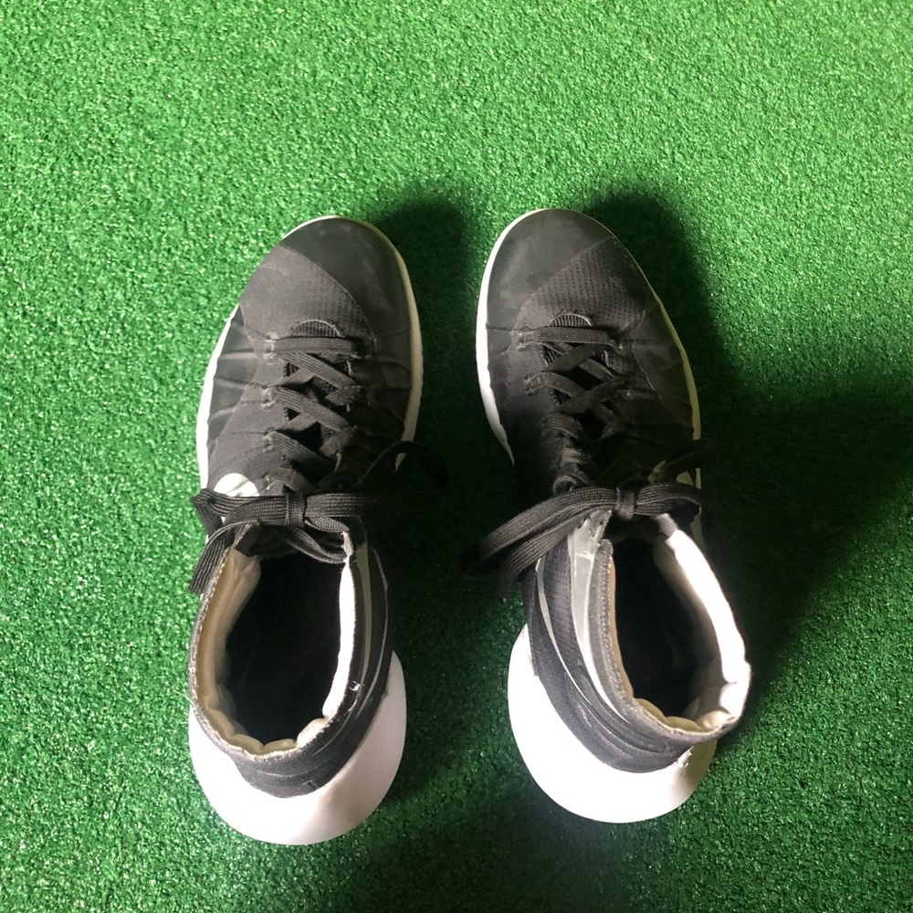 Black Nike Hyperdunk 2015